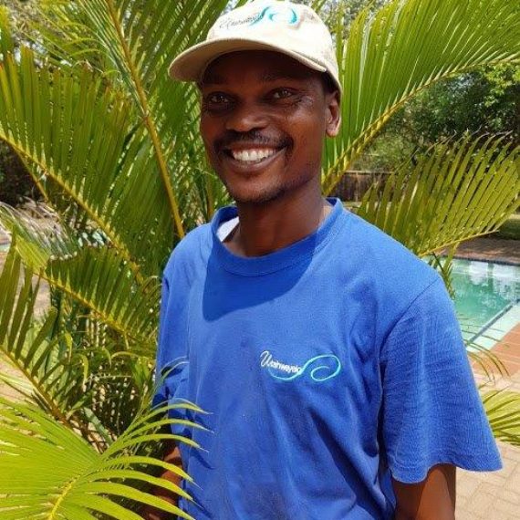 Philani Groundsman & Guide, Utshwayelo Lodge & Camp
